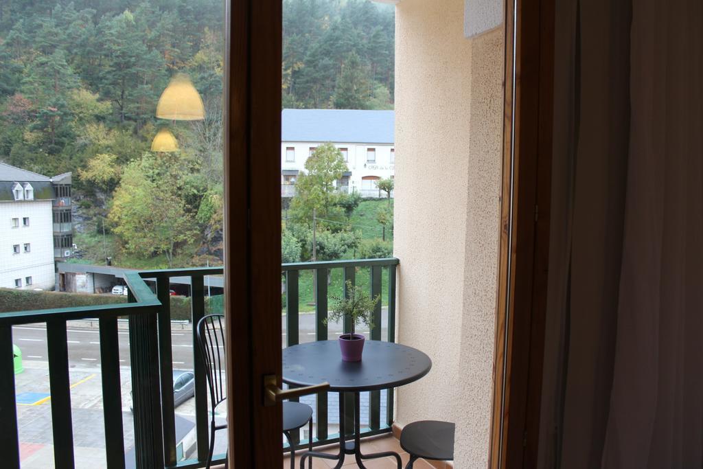 坎弗兰克Vivienda Turistica Pirineos XXI公寓 客房 照片